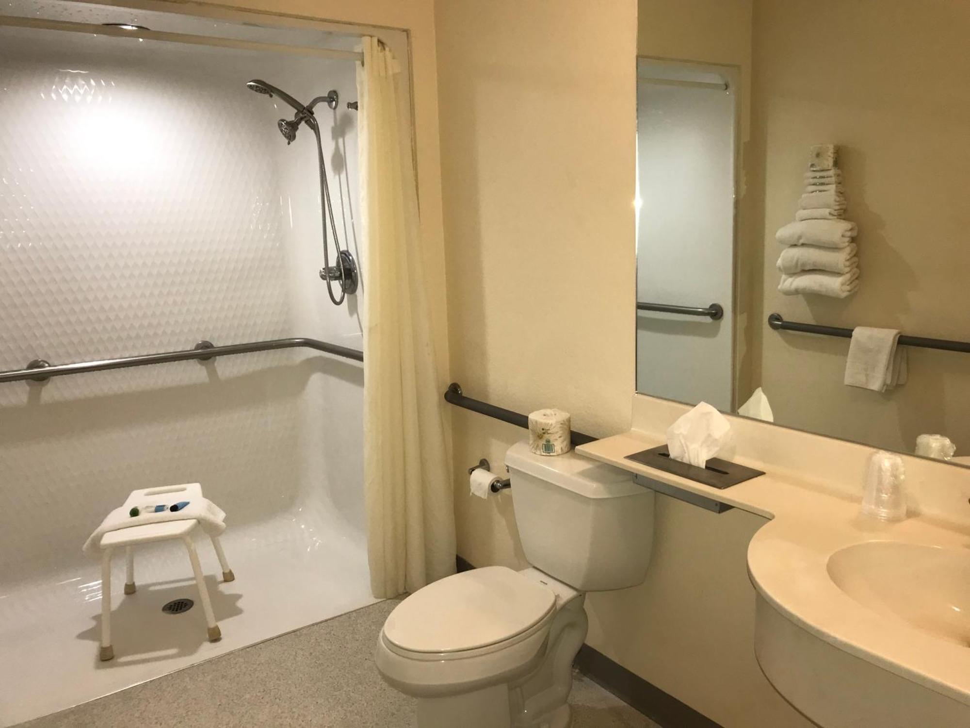 Chadron Inn & Suites Bagian luar foto